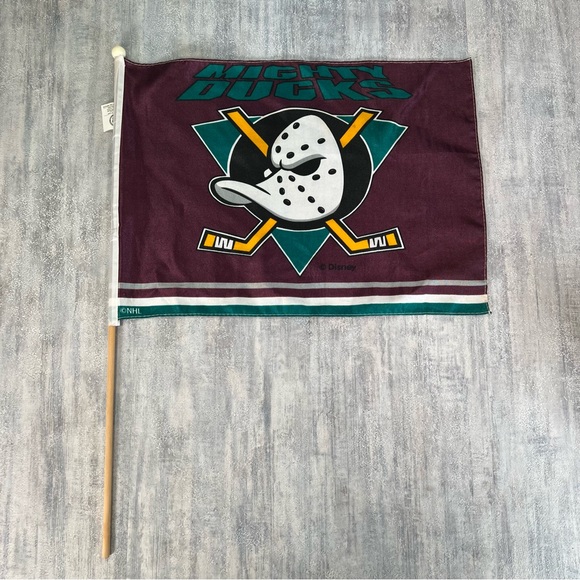 Vintage Anaheim Mighty Ducks Mini Flag. RARE 17”x12.5” NHL Hockey NY Disney - Picture 6 of 7